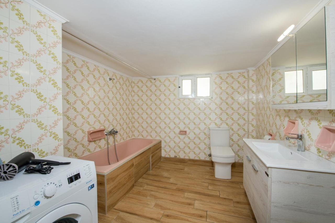 Center Manolia Dream 3 Bedroom Apartment 100M Away From The Beach Chania  Eksteriør billede
